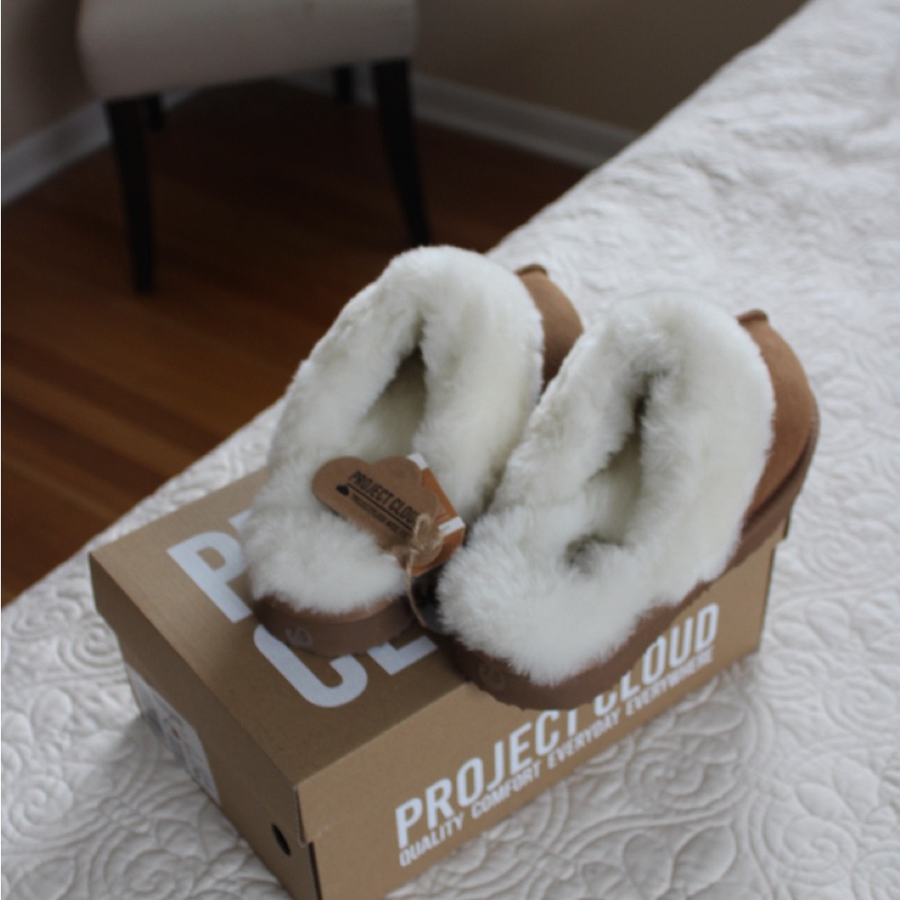 Cozy Brown and White Slippers - Picture 2 of 4